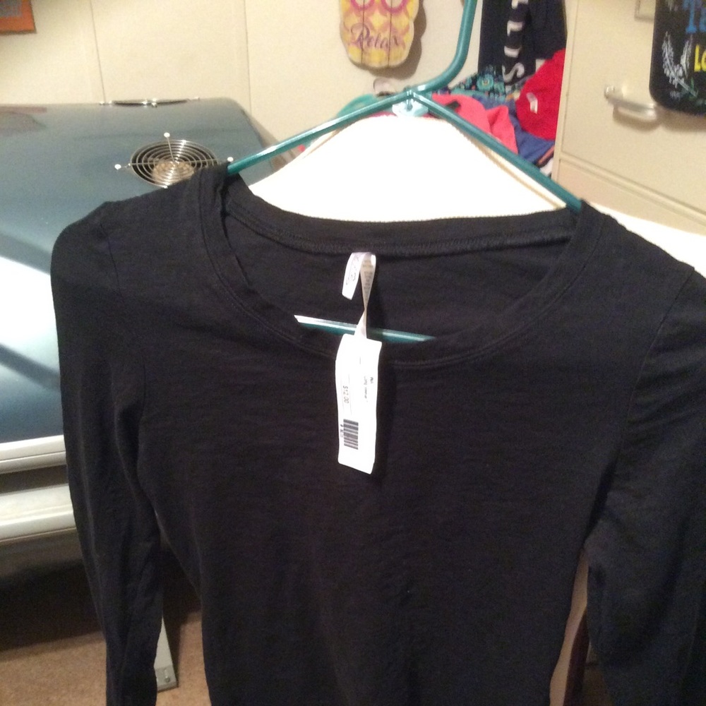 NWT DNA sport ls tee